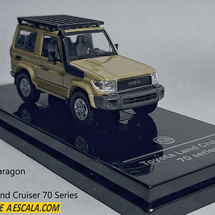 Toyota Land Cruiser 7o series 64 Paragon, Escala 1-64
