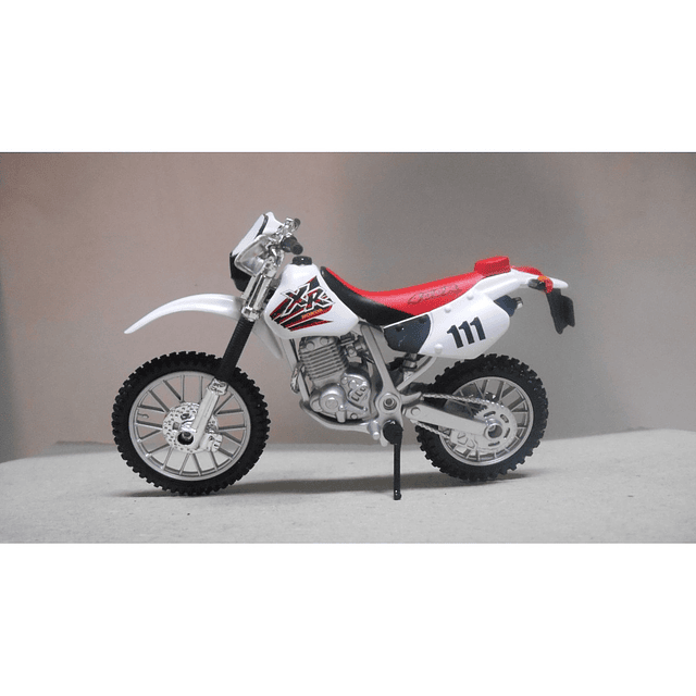 Moto Honda XR 400R, Escala 1:18 