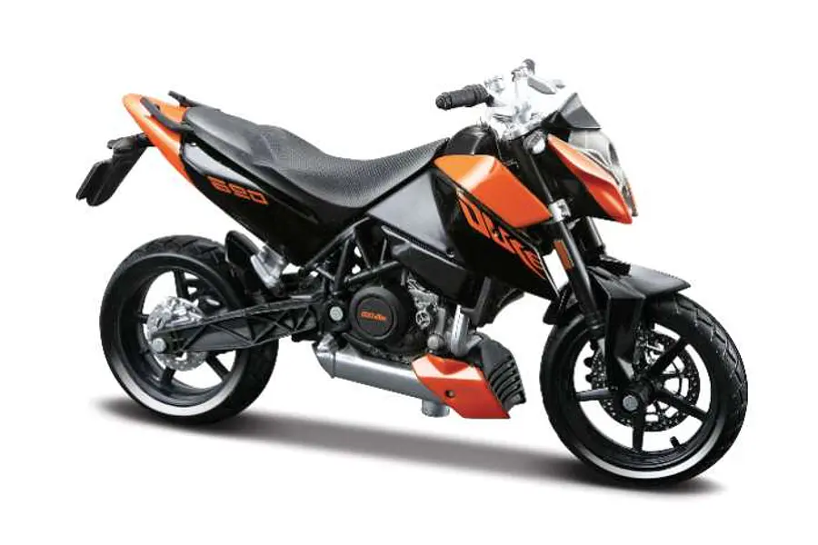 KTM 690 SUPER DUKE escala 1/12 ﻿Marca: MAISTO