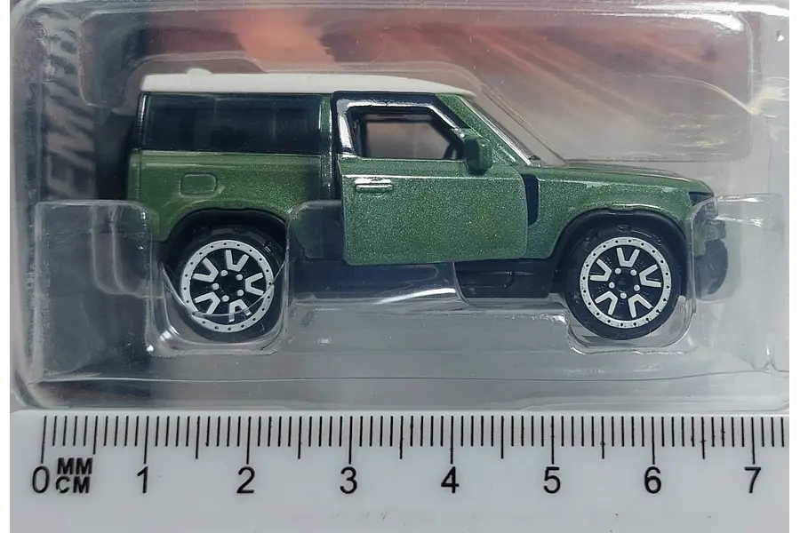 Land Rover Defender 90  Escala 1/64