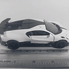 BUGATTI DIVO BLANCO ESCALA 1/36 ,MARCA KINSMART﻿