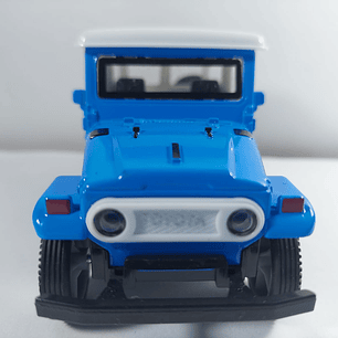 Toyota Fj 40 , A Escala 1/32 de juguete