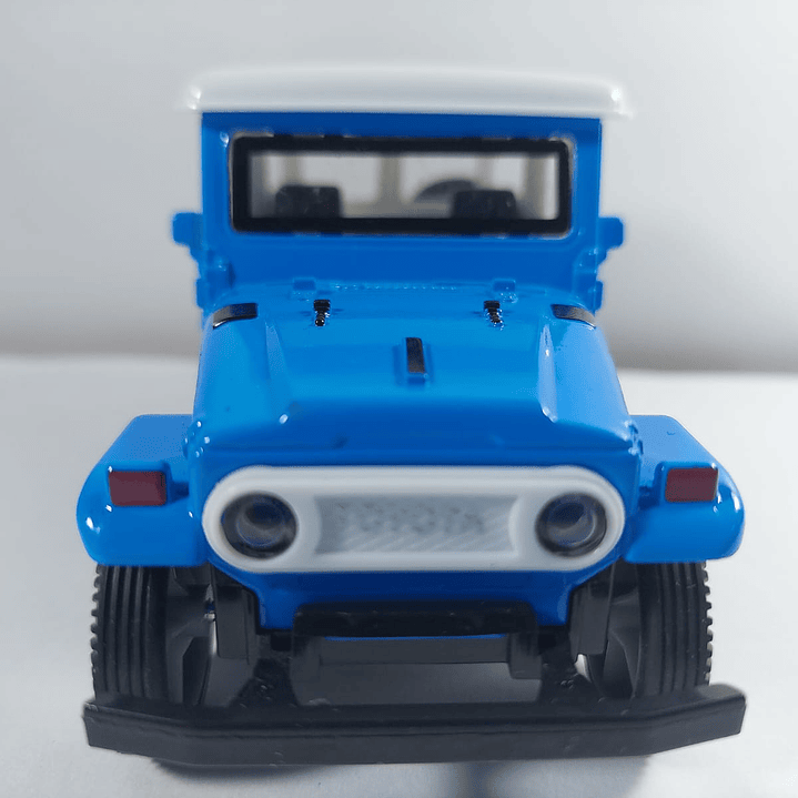 Toyota Fj 40 , A Escala 1/32 de juguete 1