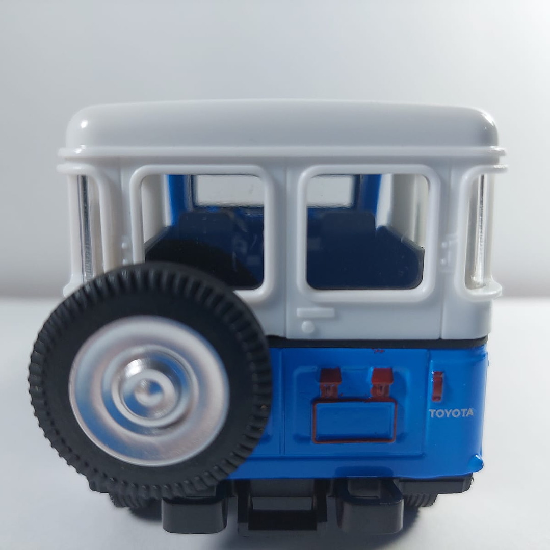 Toyota Fj 40 , A Escala 1/32 de juguete 5