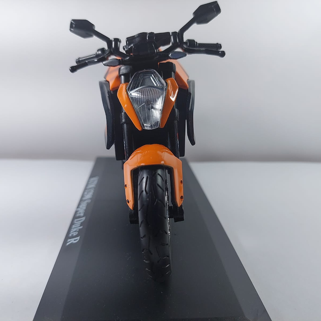 Moto Ktm 1290 Super Duke R, Escala 1/12 3