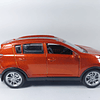 Kia sportage naranja oscuro Escala 1/36 con luces LED