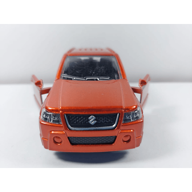 Suzuki Grand Vitara Color Naranja escala 1/36 