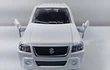 Suzuki Grand Vitara Color blanco escala 1/36 