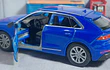 Audi SQ 8 escala 1/46 Marca Maisto