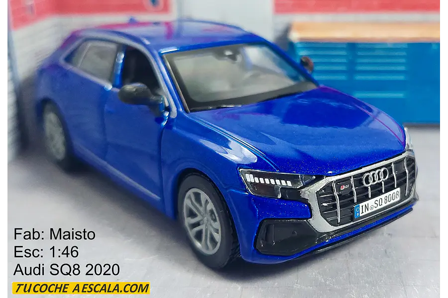 Audi SQ 8 escala 1/46 Marca Maisto