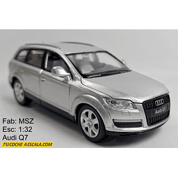 AUDI Q7 MARCA: msz ESCALA 1/32