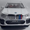 BMW X5 ESCALA 1:24 BLANCA MARCA NEWAO LUCES LED 