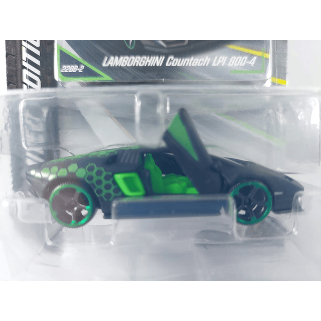 Lamborghini Countach LPI 800-4  a Escala Marca Majorette 