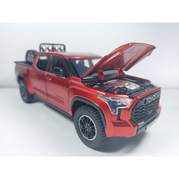 Toyota Tundra  ROJA ESCALA 1-24 EN CAJA