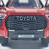 Toyota Tundra  ROJA ESCALA 1-24 EN CAJA