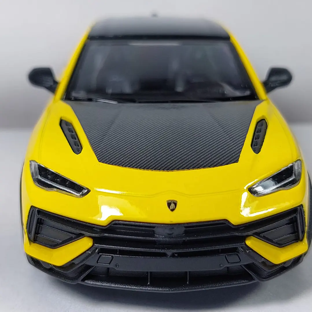 Lamborghini Urus performante  amariillo Escala 1/36, Marca kinsmart 3