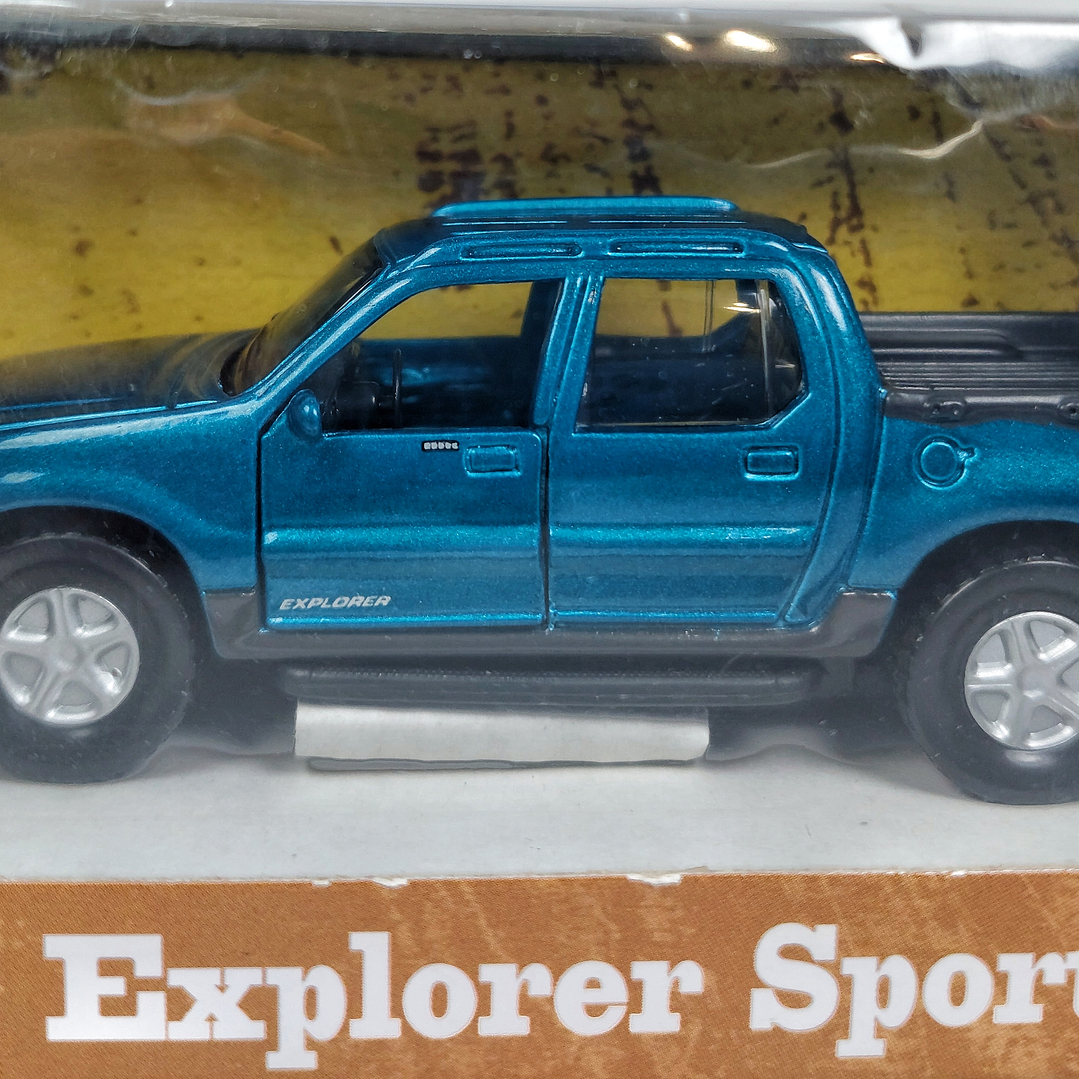 FORD EXPLORER SPORT TRACK 1/36 MARCA MAISTO  5
