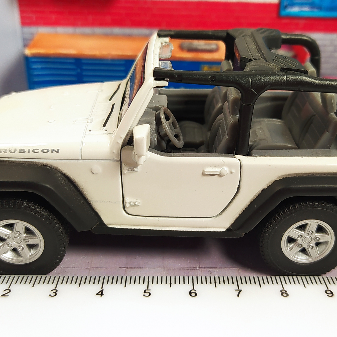 Jeep Wrangler Rubicon Blanco DESCAPOTADO Escala 1/36 Marca Welly 3