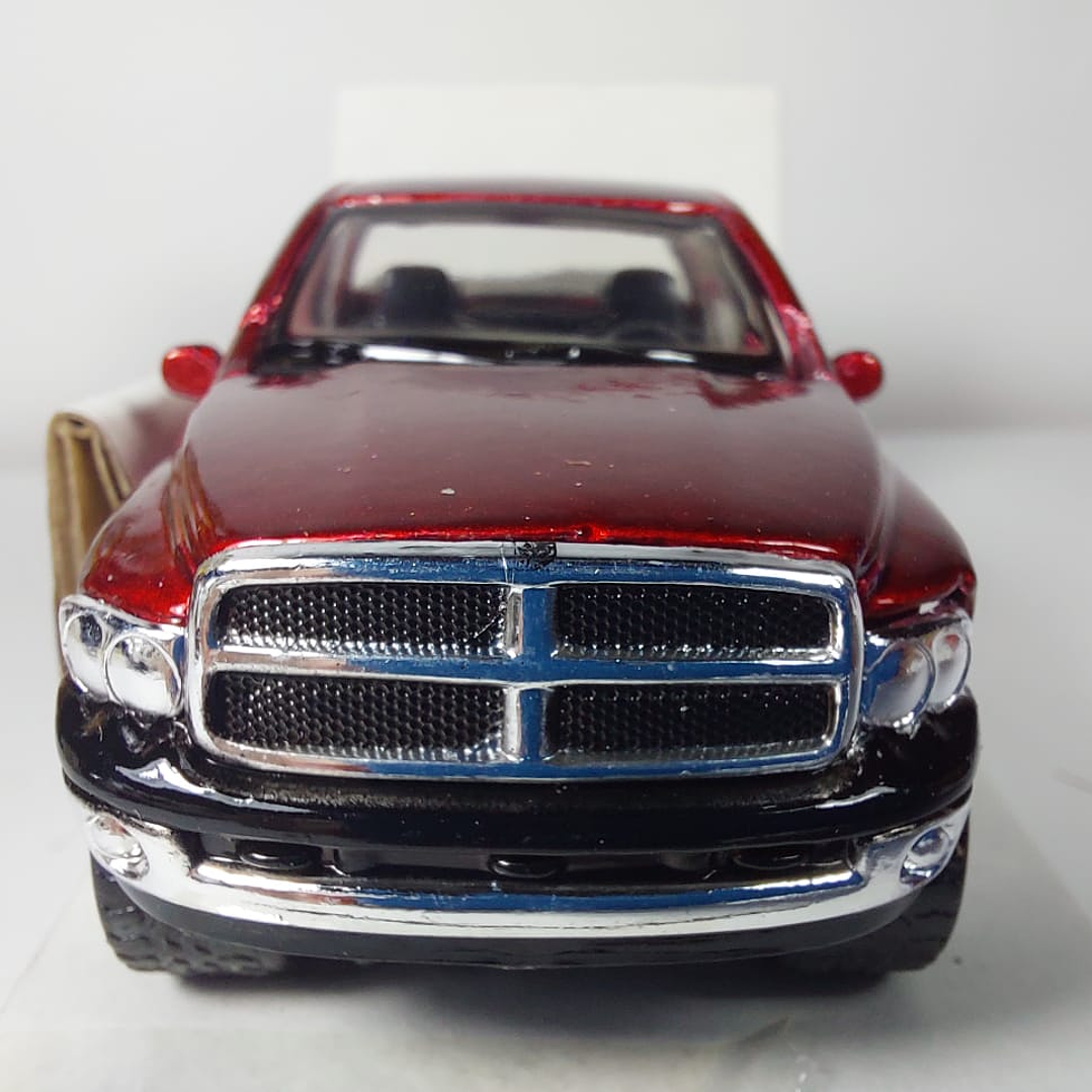 Dodge ram Quad Escala 1/43 marca maisto 3