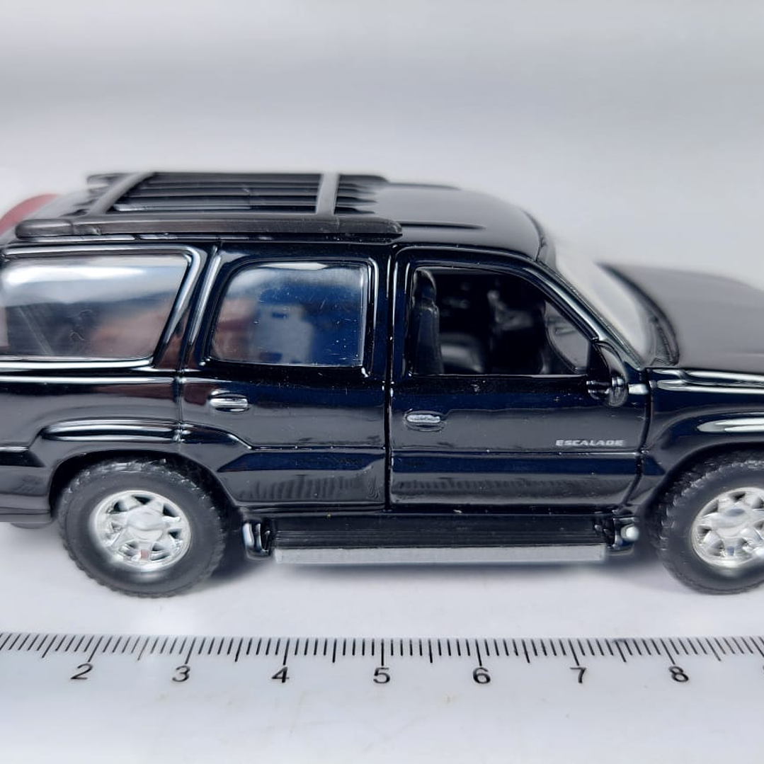 Cadillac Escalade 2002 negro Escala 1/36 marca welly 4