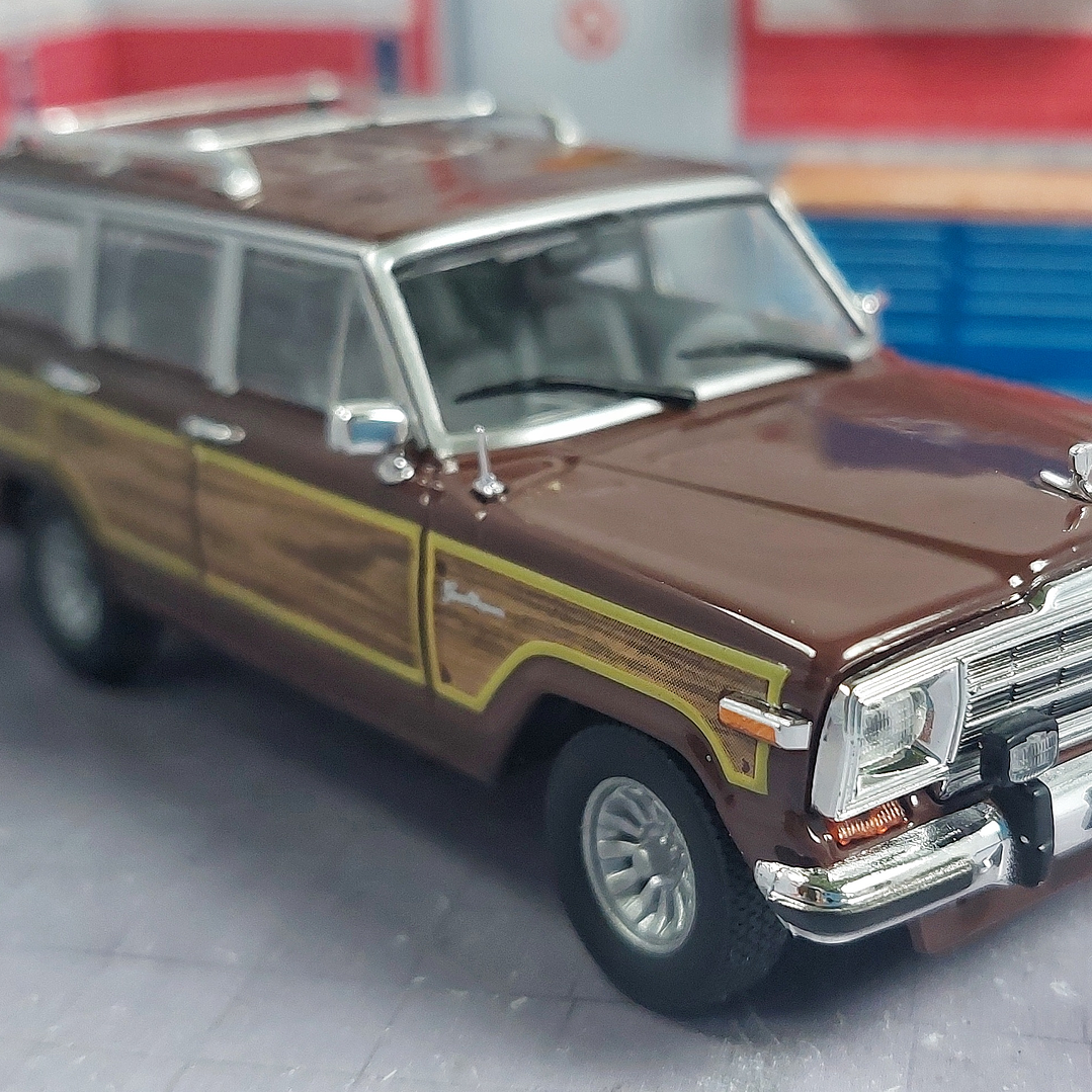 Jeep Grand wagoneer ,Carro A Escala 1/43 3