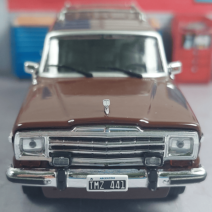Jeep Grand wagoneer ,Carro A Escala 1/43 4