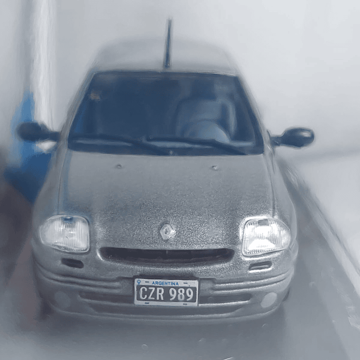 Renault Clio II 2000 , ixo, Escala 1-43 4