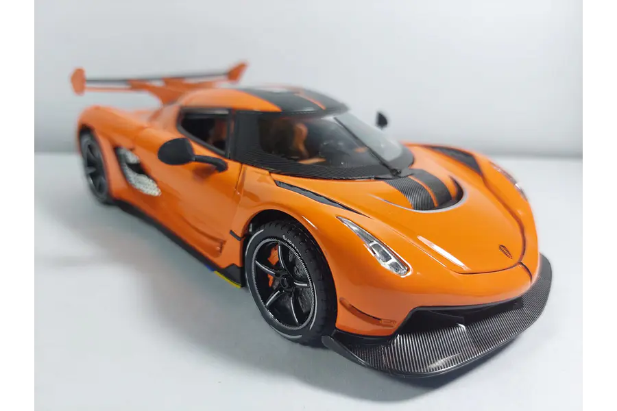 KOENINSEGG JESKO ATTACK ESCALA 1/24 MARCA CHINO 