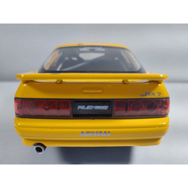 Mazda RX7 AMARILLO A Escala 1/24 Marca JINLIFANG