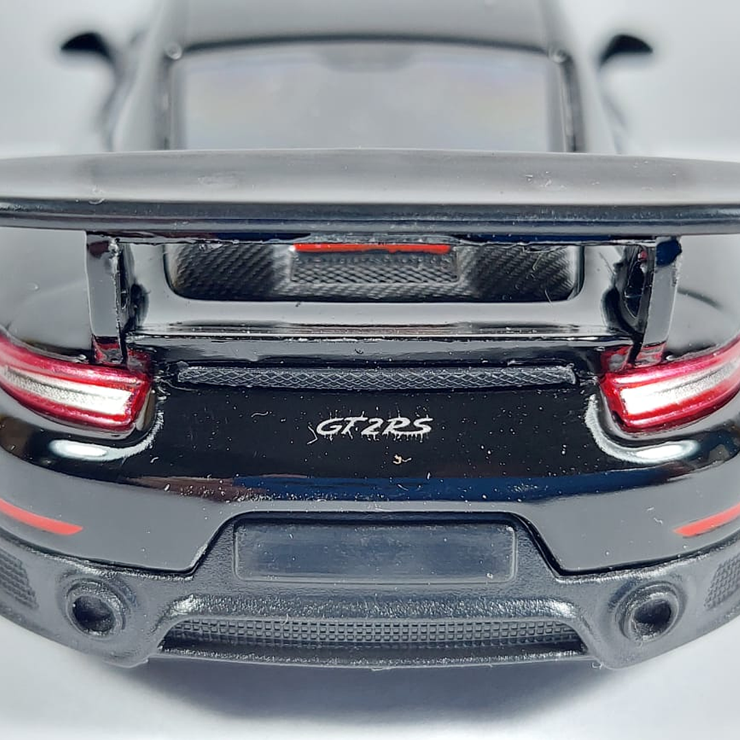 Porsche 911 Gt2 Rs, negro 1/36, marca kinsmart 3