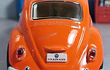 VOLKSWAGEN ESCARABAJO NARANJA CON BLANCO ﻿Marca: KINSMART