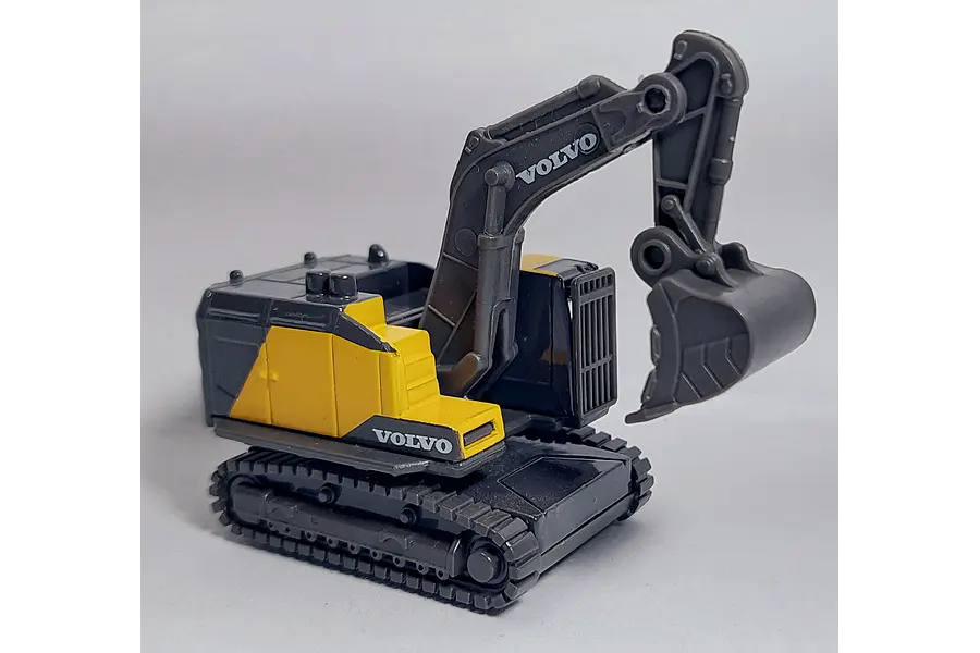 Mezcladora RETRO EXCAVADORA Volvo Fmx  ESCALA 1/87 Marca Majorette