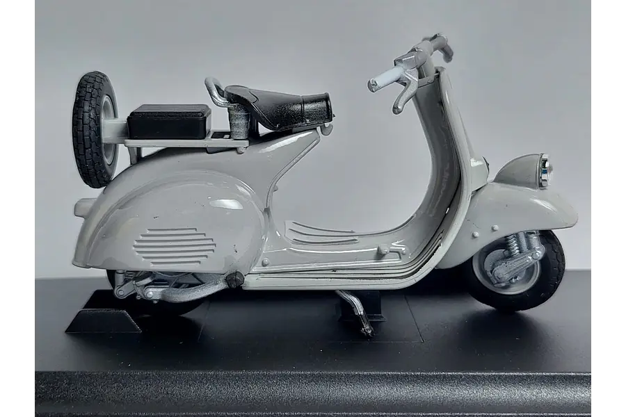 vespa 125 cc  Escala 1/18 marca WELLY