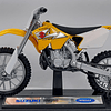 Suzuki rm 250  Escala 1/18, marca welly