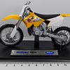 Suzuki rm 250  Escala 1/18, marca welly