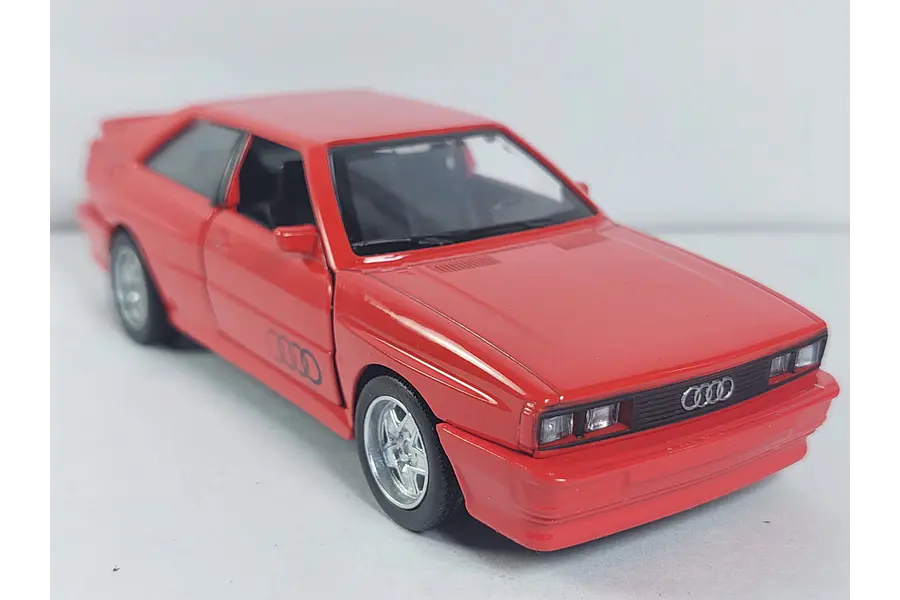 AUDI QUATTRO Escala 1/36 MARCA RMZ