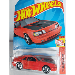 Ford mustang svo 1984 Hot Wheels , escala 1/64