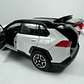 TOYOTA RAV4 blanca  ,ESCALA 1:32  MARCA DOUBLE HORSES  - Miniatura 2
