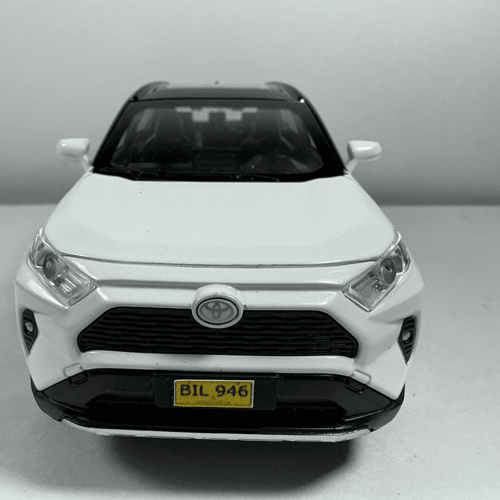 TOYOTA RAV4 blanca  ,ESCALA 1:32  MARCA DOUBLE HORSES  3