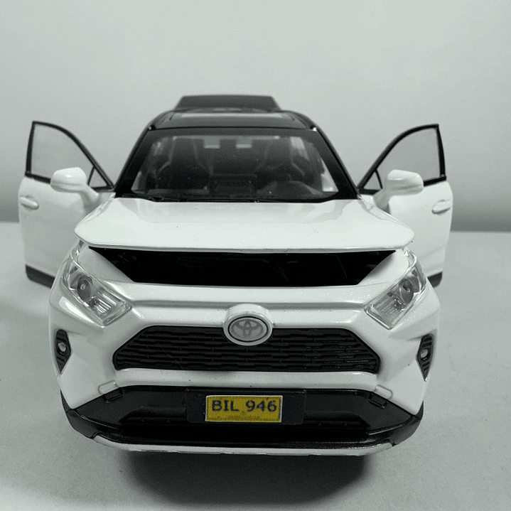 TOYOTA RAV4 blanca  ,ESCALA 1:32  MARCA DOUBLE HORSES  4