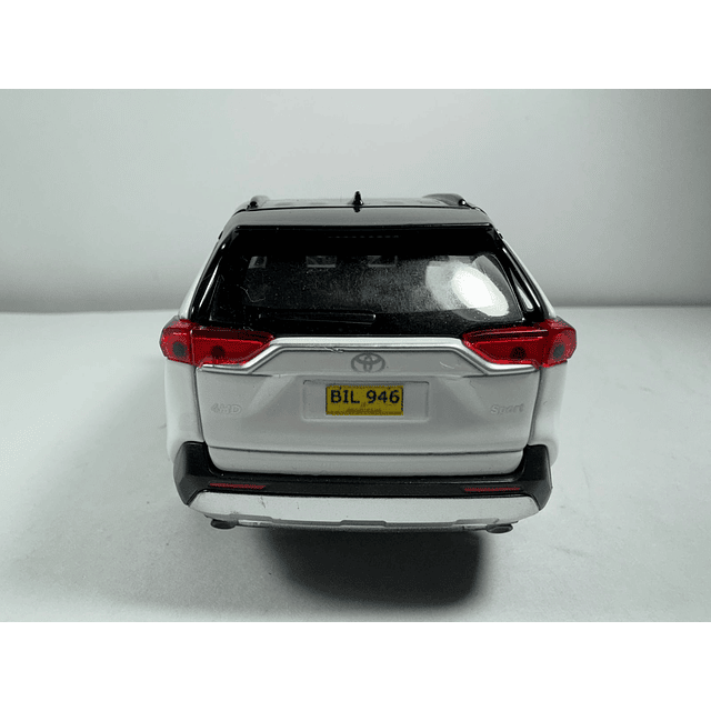 TOYOTA RAV4 blanca  ,ESCALA 1:32  MARCA DOUBLE HORSES 