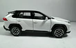 TOYOTA RAV4 blanca  ,ESCALA 1:32  MARCA DOUBLE HORSES 