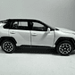TOYOTA RAV4 blanca  ,ESCALA 1:32  MARCA DOUBLE HORSES  - Miniatura 9