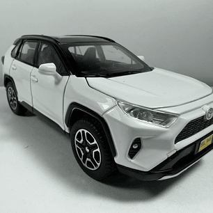 TOYOTA RAV4 blanca  ,ESCALA 1:32  MARCA DOUBLE HORSES 