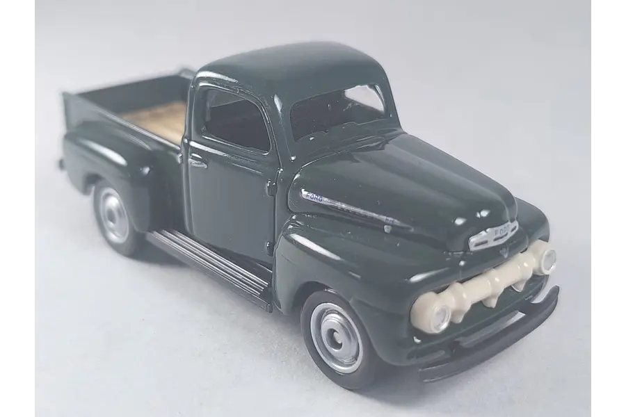 Ford F1 Pickup 1951 verde , Welly, Escala 1-64