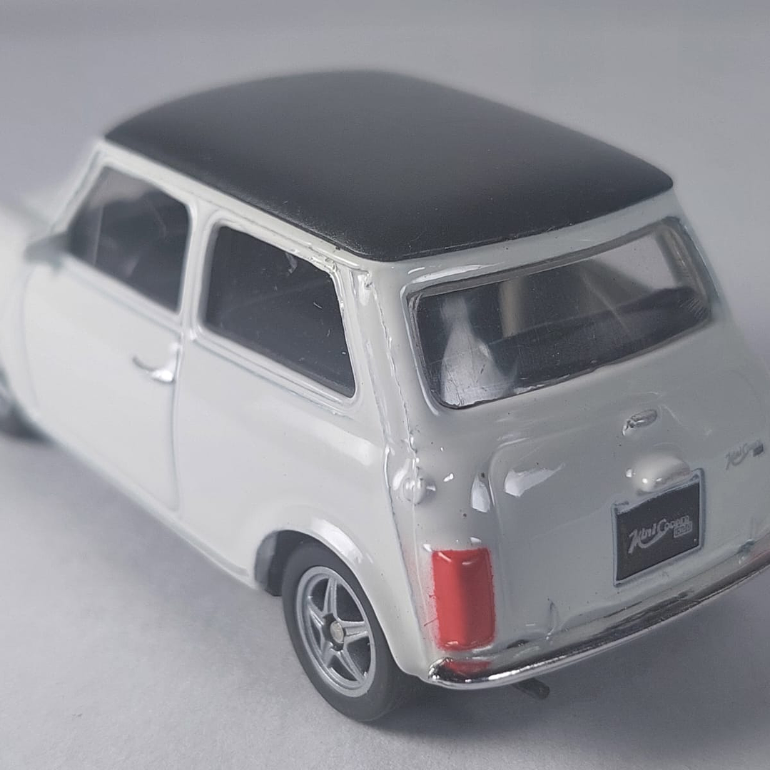 MINI COOPER BLANCO Escala 1/64, MARCA WELLY 2