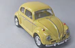 volkswagen escarabajo amarillo pastel, Kinsmart, Escala 1-64