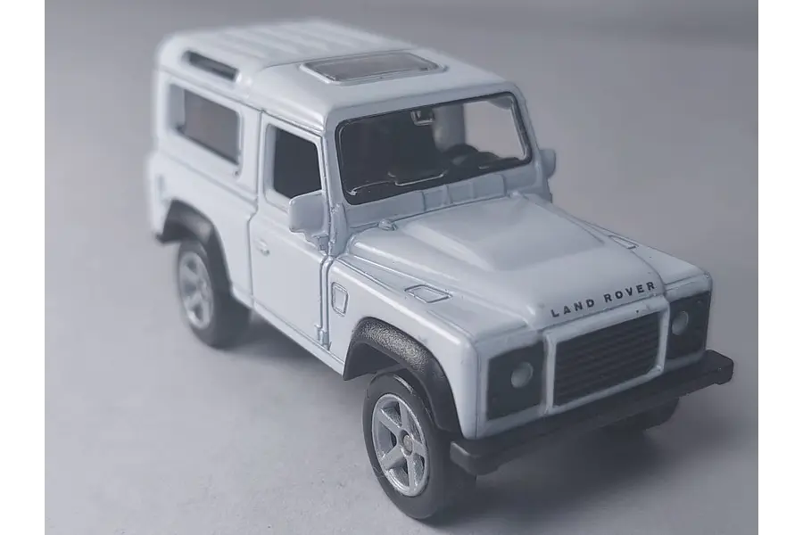 LAND ROVER DEFENDER BLANCO , MARCA Welly, Escala 1-64