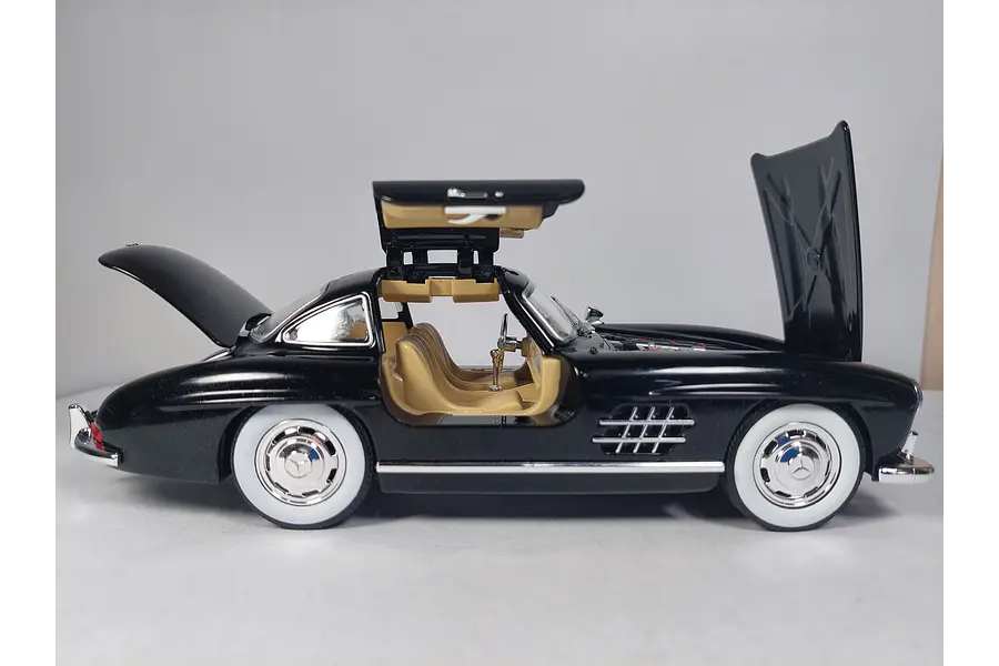 Mercedes Benz 300 SL ALAS DE GAVIOTA  , JINLIFANG, Escala 1/24