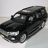 Toyota LAND CRUISER 200 NEGRO Escala 1-32 marca CHINA